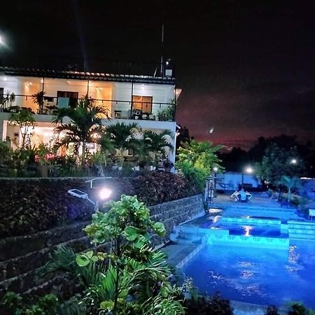 Hotel Casa De Robles Tanay Rizal Exterior foto